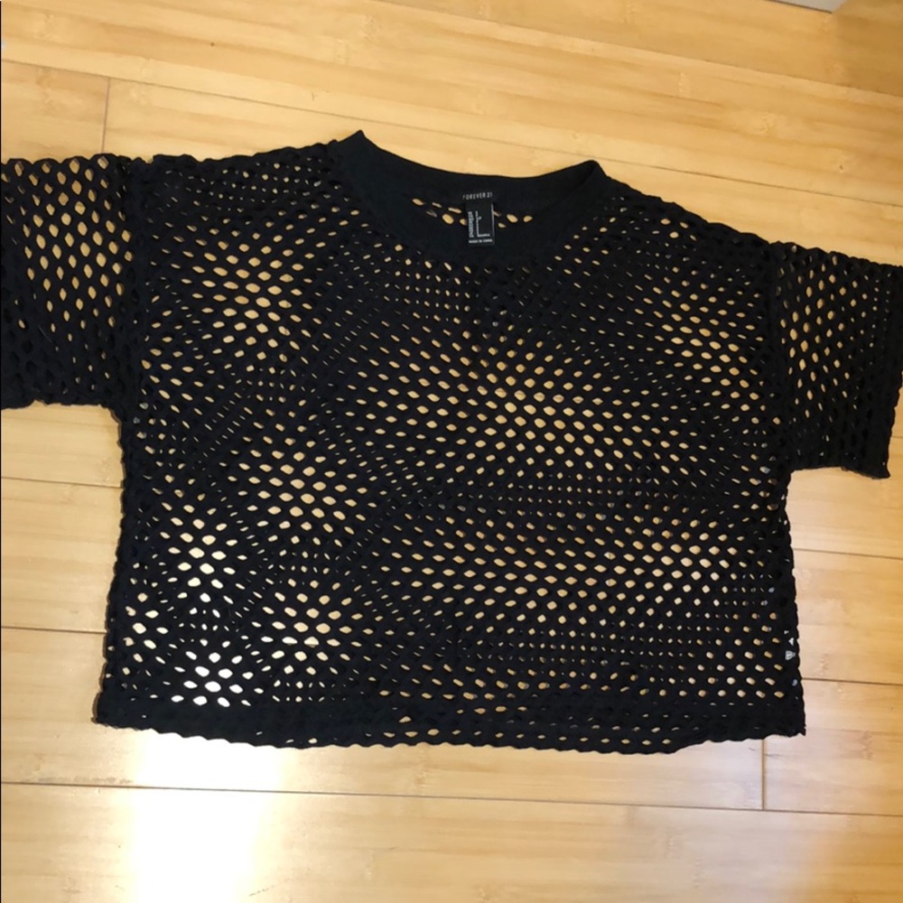 Cropped tee